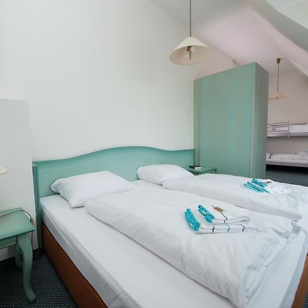 Hotel Ziegenkrug Schweriner Tor Pampow ภายนอก รูปภาพ