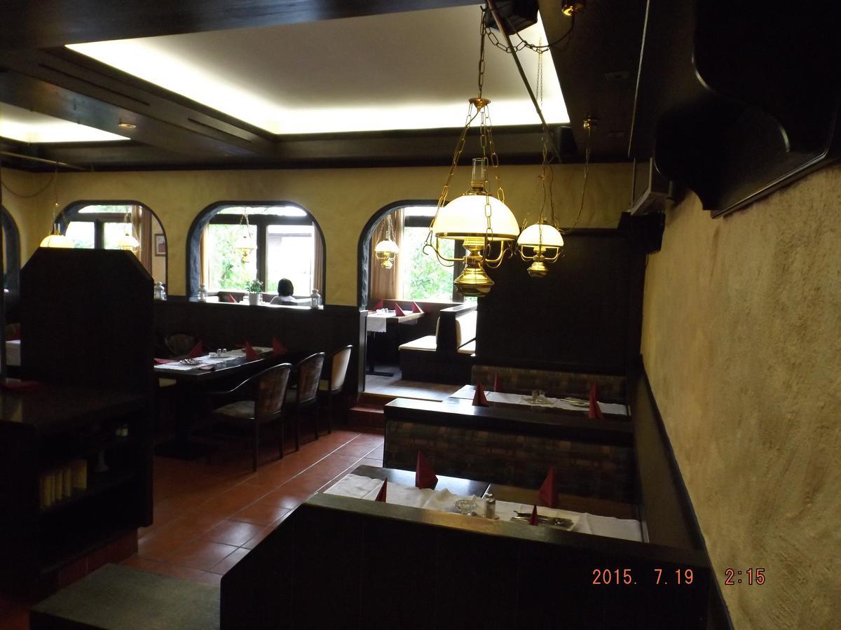 Hotel Ziegenkrug Schweriner Tor Pampow ภายนอก รูปภาพ