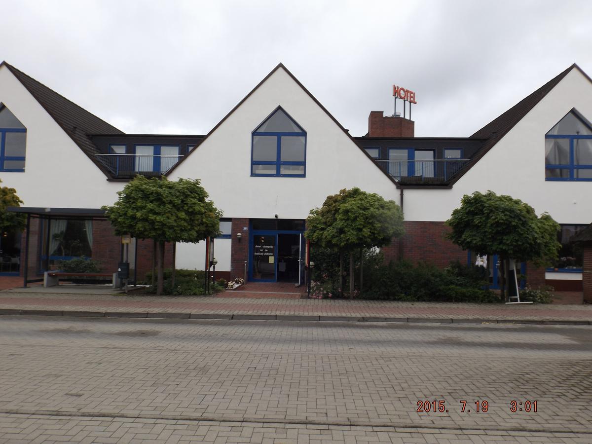 Hotel Ziegenkrug Schweriner Tor Pampow ภายนอก รูปภาพ