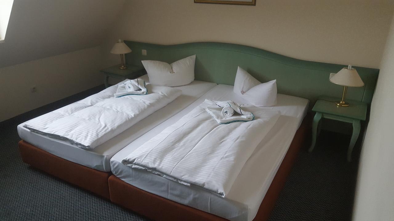 Hotel Ziegenkrug Schweriner Tor Pampow ภายนอก รูปภาพ