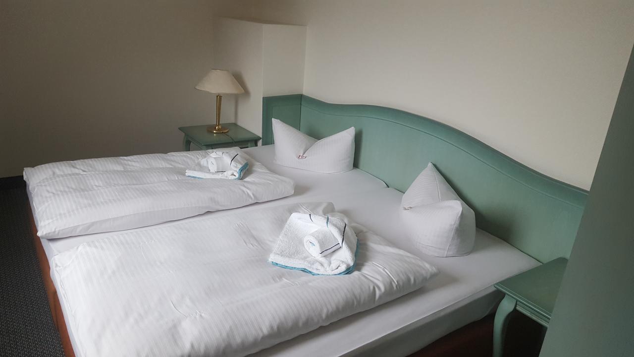 Hotel Ziegenkrug Schweriner Tor Pampow ภายนอก รูปภาพ