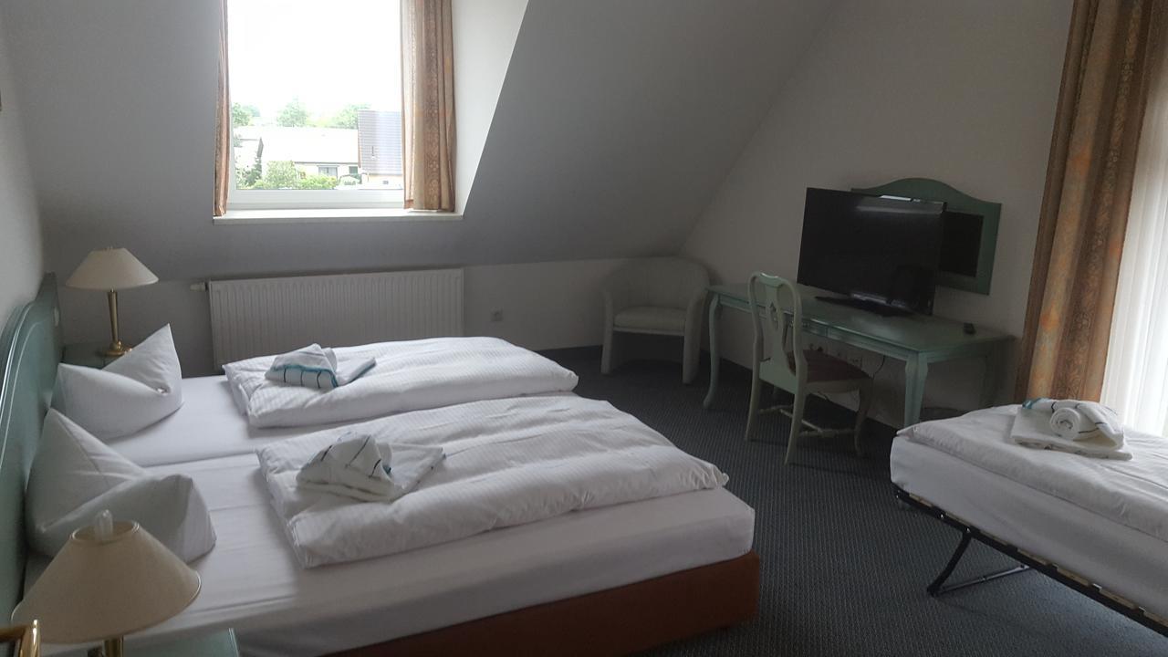 Hotel Ziegenkrug Schweriner Tor Pampow ภายนอก รูปภาพ