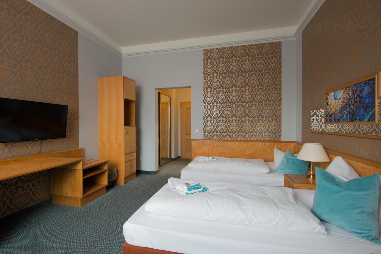 Hotel Ziegenkrug Schweriner Tor Pampow ภายนอก รูปภาพ